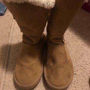 Brown boots